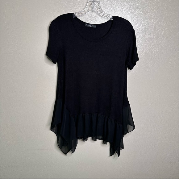Kim & Cami Tops - Kim & Cami Black Ruffled Handkerchief Short Sleeve Shirt Size  Small